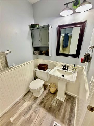 1302 Laurel Street, Kearney, MO 64060
