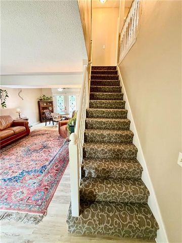 1302 Laurel Street, Kearney, MO 64060