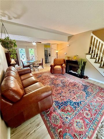 1302 Laurel Street, Kearney, MO 64060