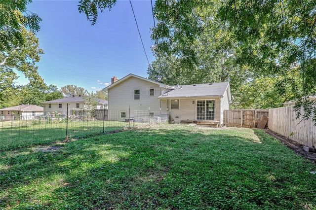 2404 Garland Street, Leavenworth, KS 66048