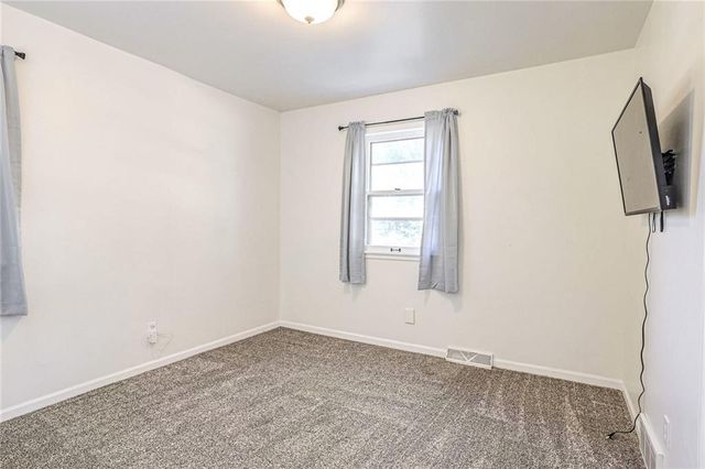 2404 Garland Street, Leavenworth, KS 66048