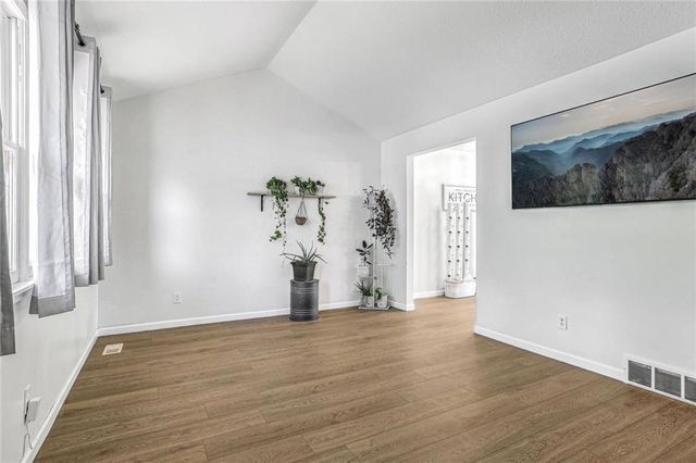 2404 Garland Street, Leavenworth, KS 66048