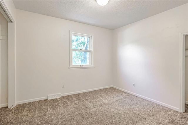 2404 Garland Street, Leavenworth, KS 66048