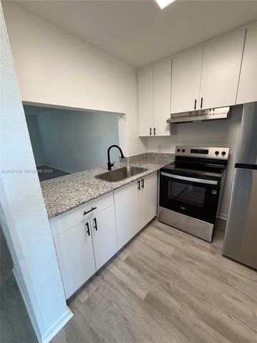 1205 NW 103rd Lane 201, Miami, FL 33147