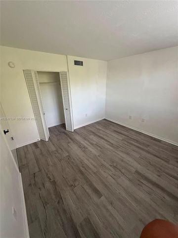 1205 NW 103rd Lane 201, Miami, FL 33147