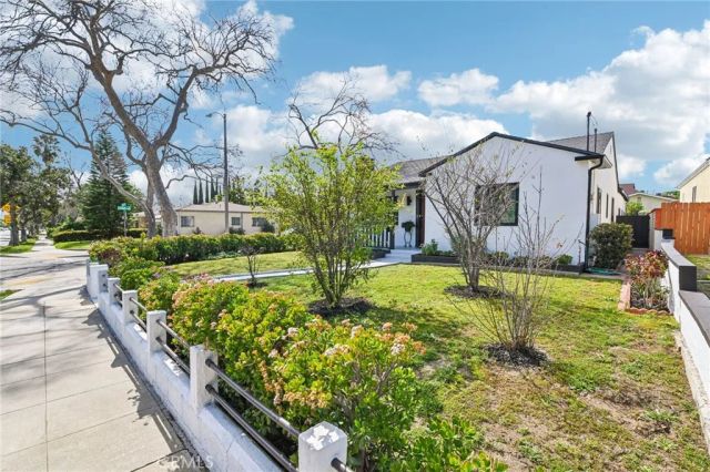 371 Sierra Madre Villa, Pasadena, CA 91107