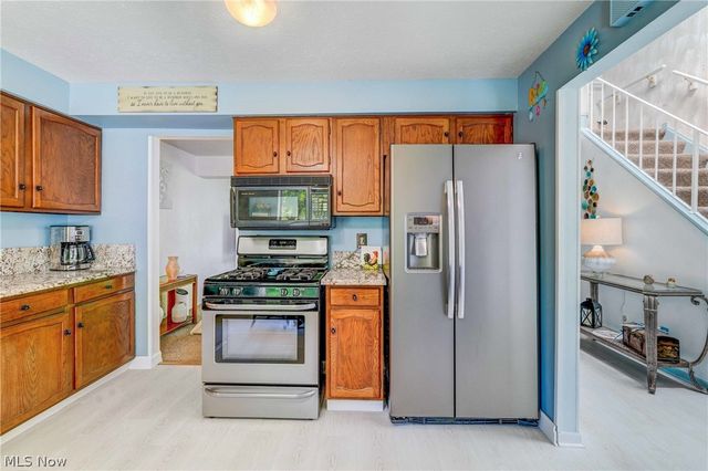6462 State Road 26, Parma, OH 44134