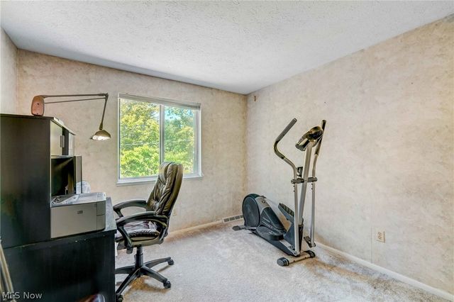 6462 State Road 26, Parma, OH 44134