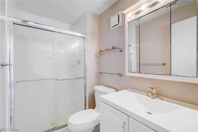 6462 State Road 26, Parma, OH 44134