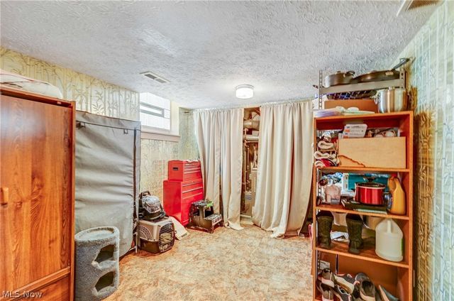 6462 State Road 26, Parma, OH 44134