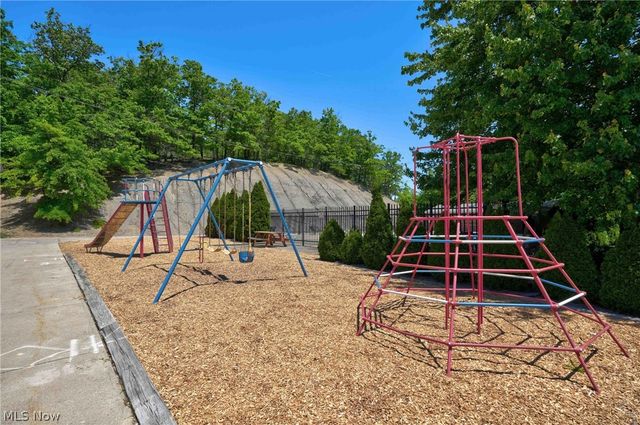6462 State Road 26, Parma, OH 44134