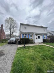 67 Wolcott Road, Dumont, NJ 07628
