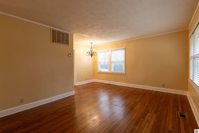 2501 Harrison, Paducah, KY 42001