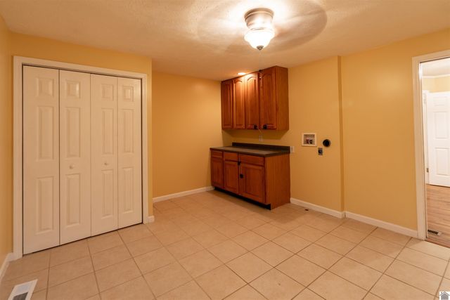 2501 Harrison, Paducah, KY 42001