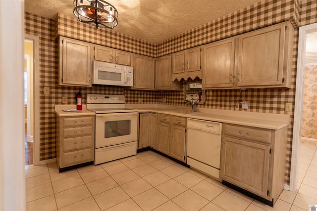 2501 Harrison, Paducah, KY 42001