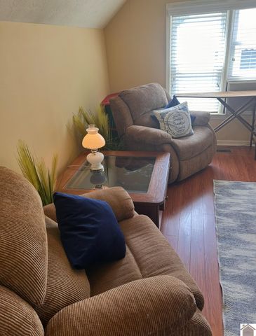 2501 Harrison, Paducah, KY 42001