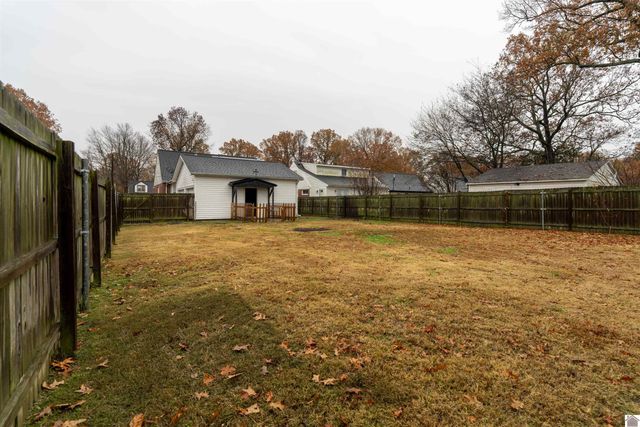 2501 Harrison, Paducah, KY 42001