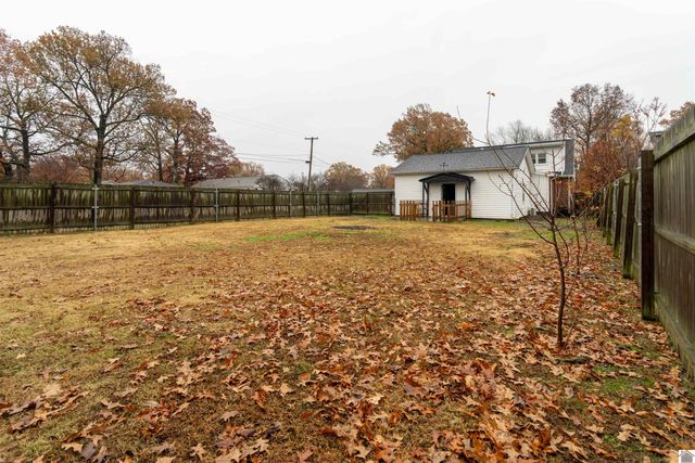 2501 Harrison, Paducah, KY 42001