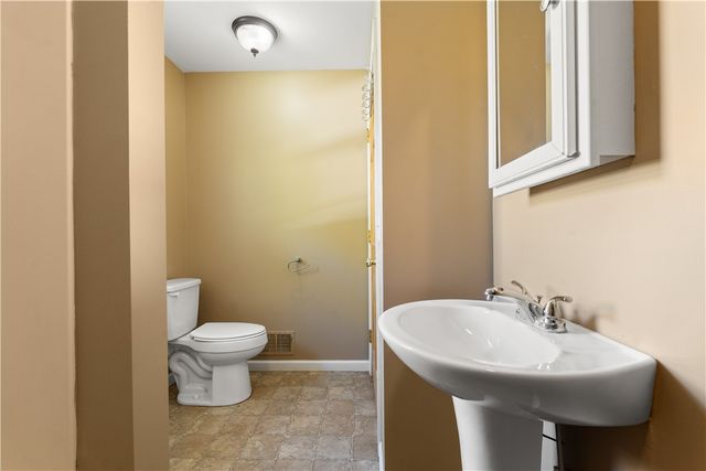 27 Butternut Street, Lyons, NY 14489