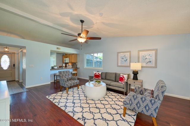 582 AQUATIC Drive, Atlantic Beach, FL 32233