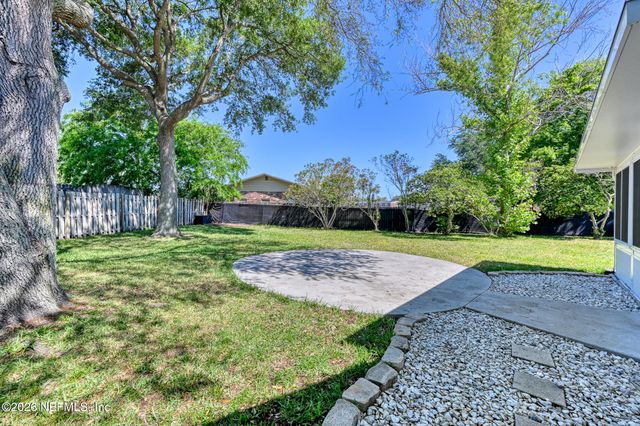 582 AQUATIC Drive, Atlantic Beach, FL 32233