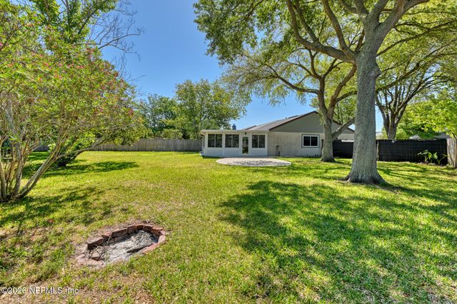 582 AQUATIC Drive, Atlantic Beach, FL 32233