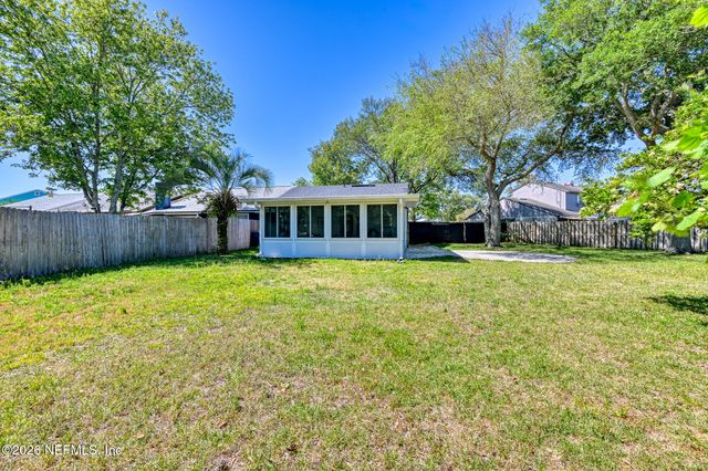 582 AQUATIC Drive, Atlantic Beach, FL 32233