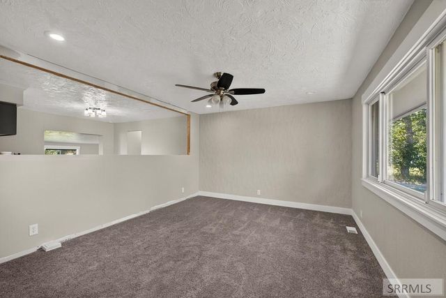 3632 E Menan-Lorenzo Hwy, Menan, ID 83434