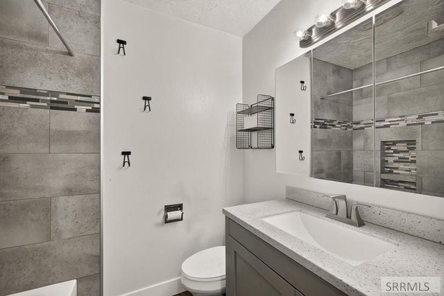 3632 E Menan-Lorenzo Hwy, Menan, ID 83434