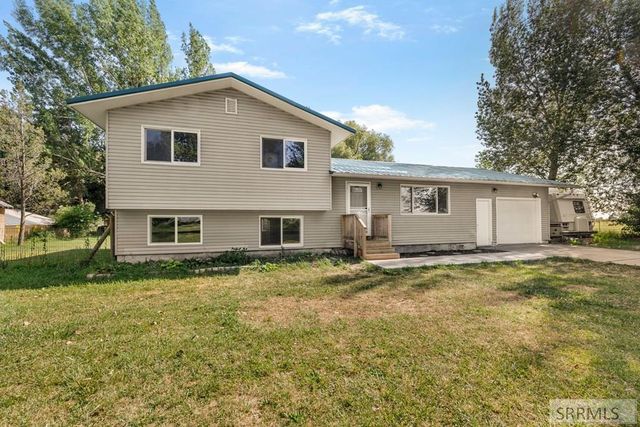 3632 E Menan-Lorenzo Hwy, Menan, ID 83434