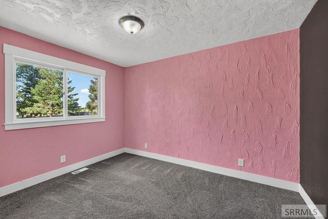 3632 E Menan-Lorenzo Hwy, Menan, ID 83434