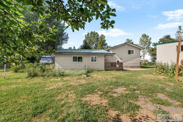 3632 E Menan-Lorenzo Hwy, Menan, ID 83434