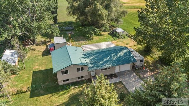 3632 E Menan-Lorenzo Hwy, Menan, ID 83434
