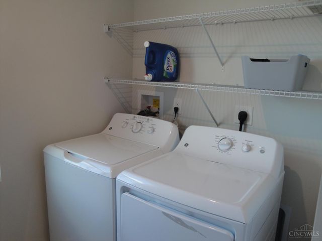 27 Locustwood Court, Pierce Twp, OH 45102