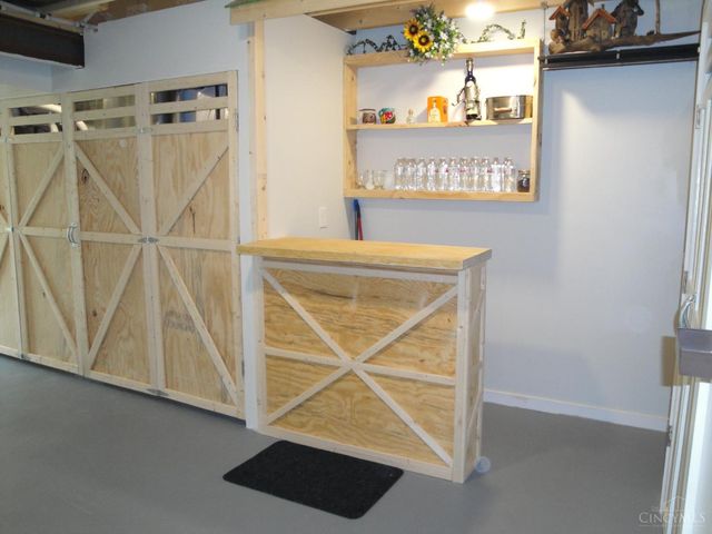 27 Locustwood Court, Pierce Twp, OH 45102