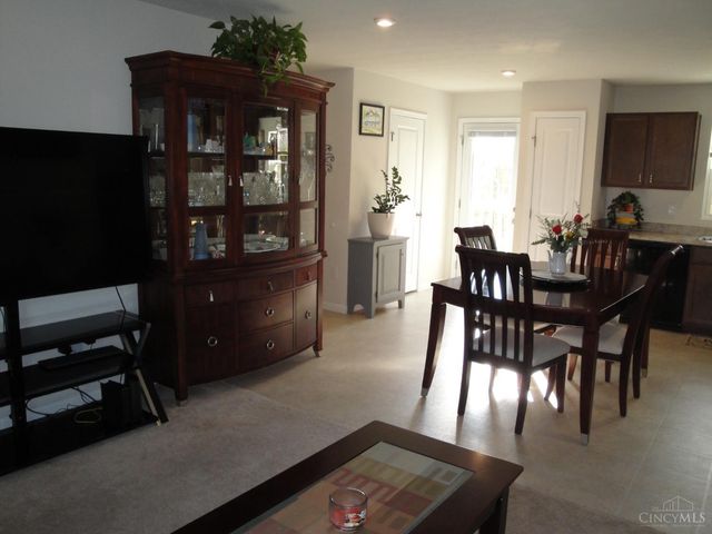 27 Locustwood Court, Pierce Twp, OH 45102