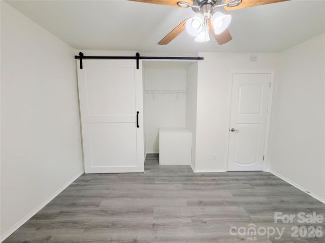 9209 Edgevale Drive, Charlotte, NC 28216