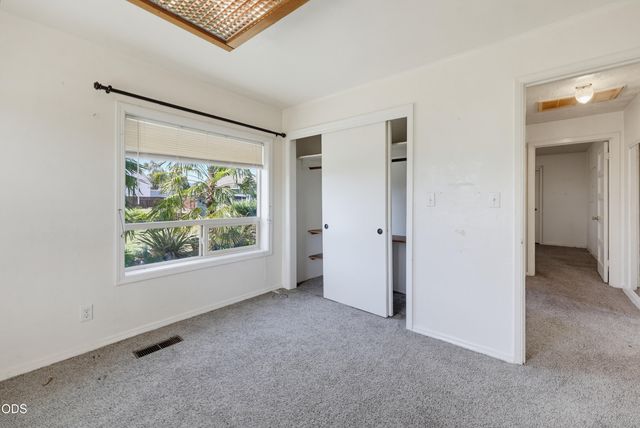 1590 S Columbus Avenue, Medford, OR 97501