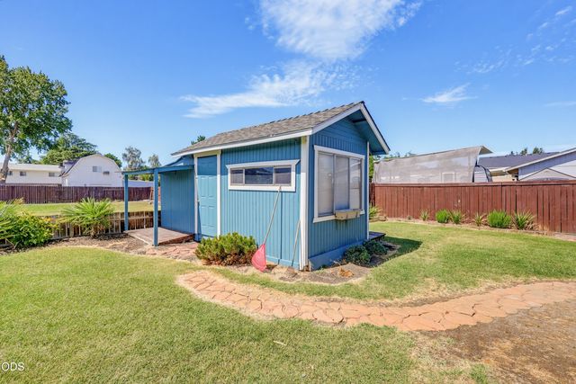 1590 S Columbus Avenue, Medford, OR 97501