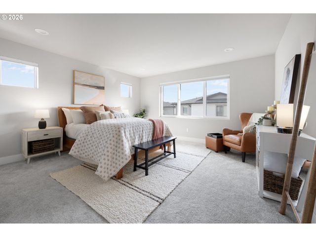 16492 Se SILVER CREEK FALLS Dr, Happy Valley, OR 97086