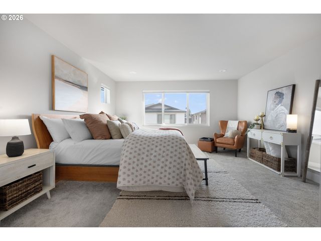 16492 Se SILVER CREEK FALLS Dr, Happy Valley, OR 97086