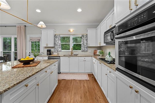 302 Mill Ridge, Canton, GA 30114