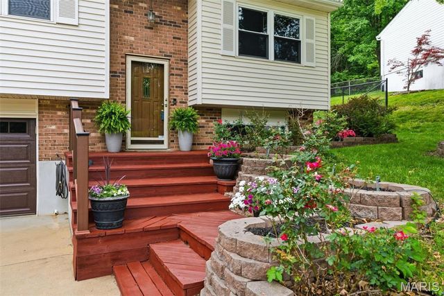 1712 Sparrow Point Lane, Fenton, MO 63026