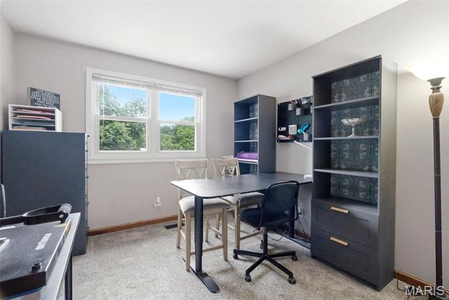 1712 Sparrow Point Lane, Fenton, MO 63026