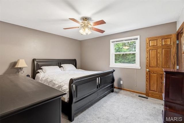 1712 Sparrow Point Lane, Fenton, MO 63026