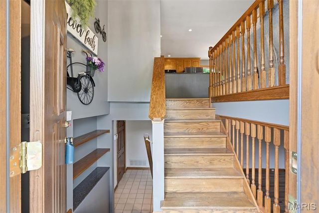 1712 Sparrow Point Lane, Fenton, MO 63026