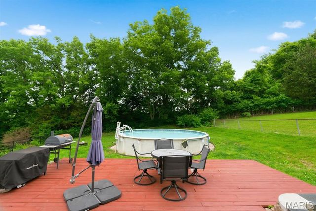 1712 Sparrow Point Lane, Fenton, MO 63026