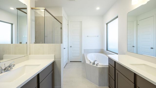 605 Rock Daisy TRL, Hutto, TX 78634