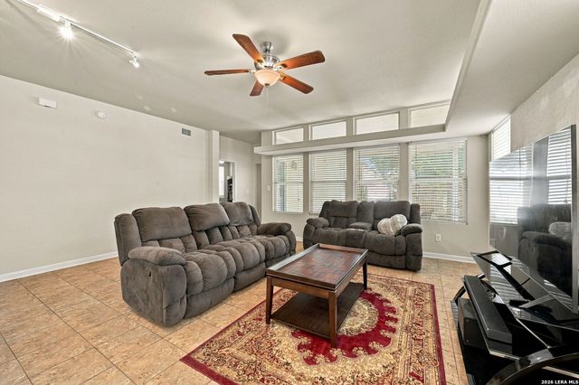 323 Rachel St, San Marcos, TX 78666
