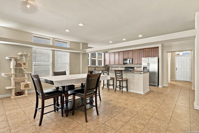 323 Rachel St, San Marcos, TX 78666